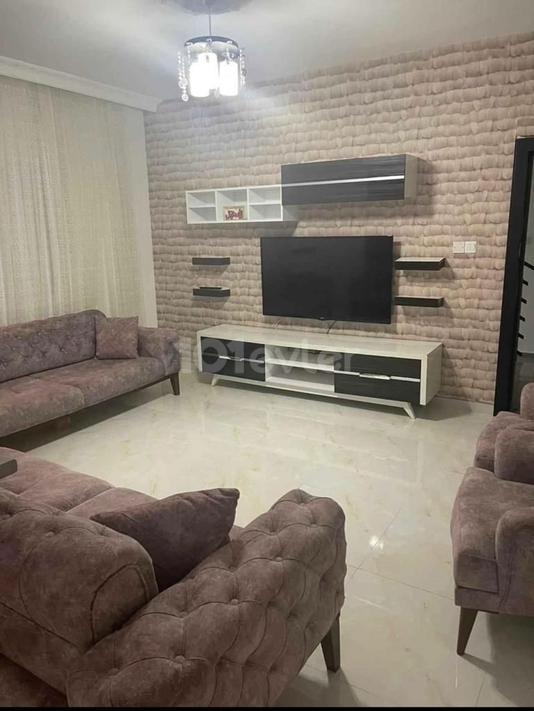 LEFKOŞA GÖNYELİ KİRALIK DAİRE 3+1 