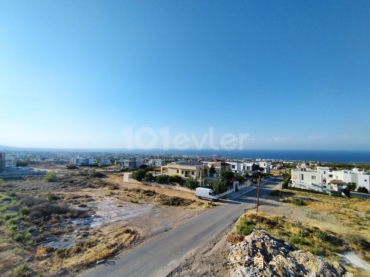 Kyrenia Catalkoy 4 + 1 Pool Villa with Sea View for Sale ** 