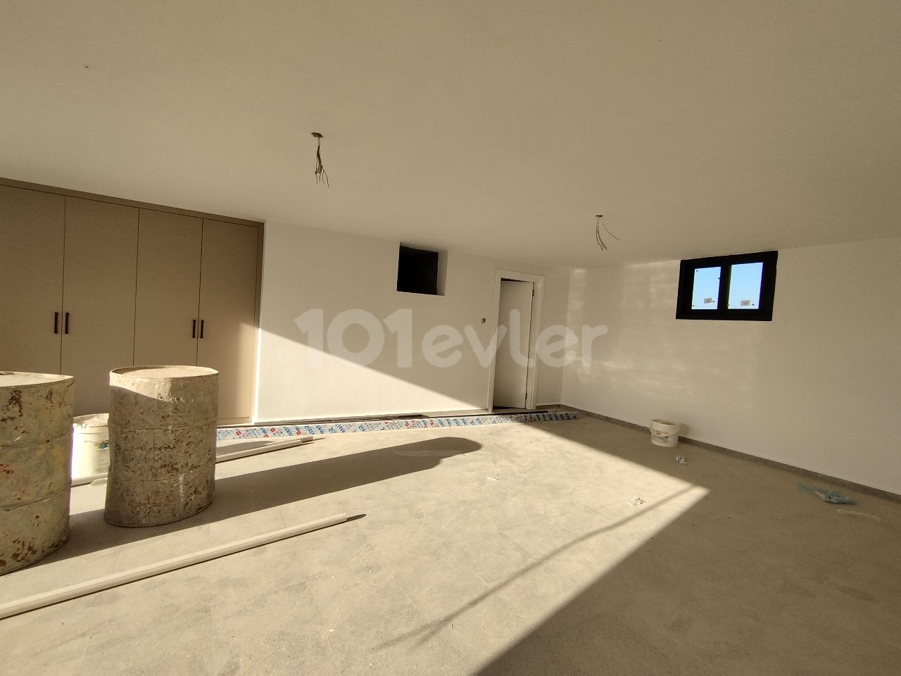 Kyrenia Catalkoy 4 + 1 Pool Villa with Sea View for Sale ** 