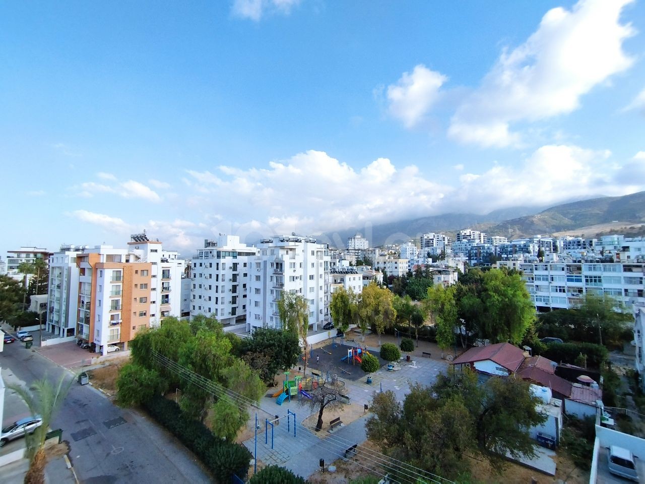 100m2 großes Penthouse zum Verkauf in Kyrenia Zentrum / hohe Mietrendite ** 