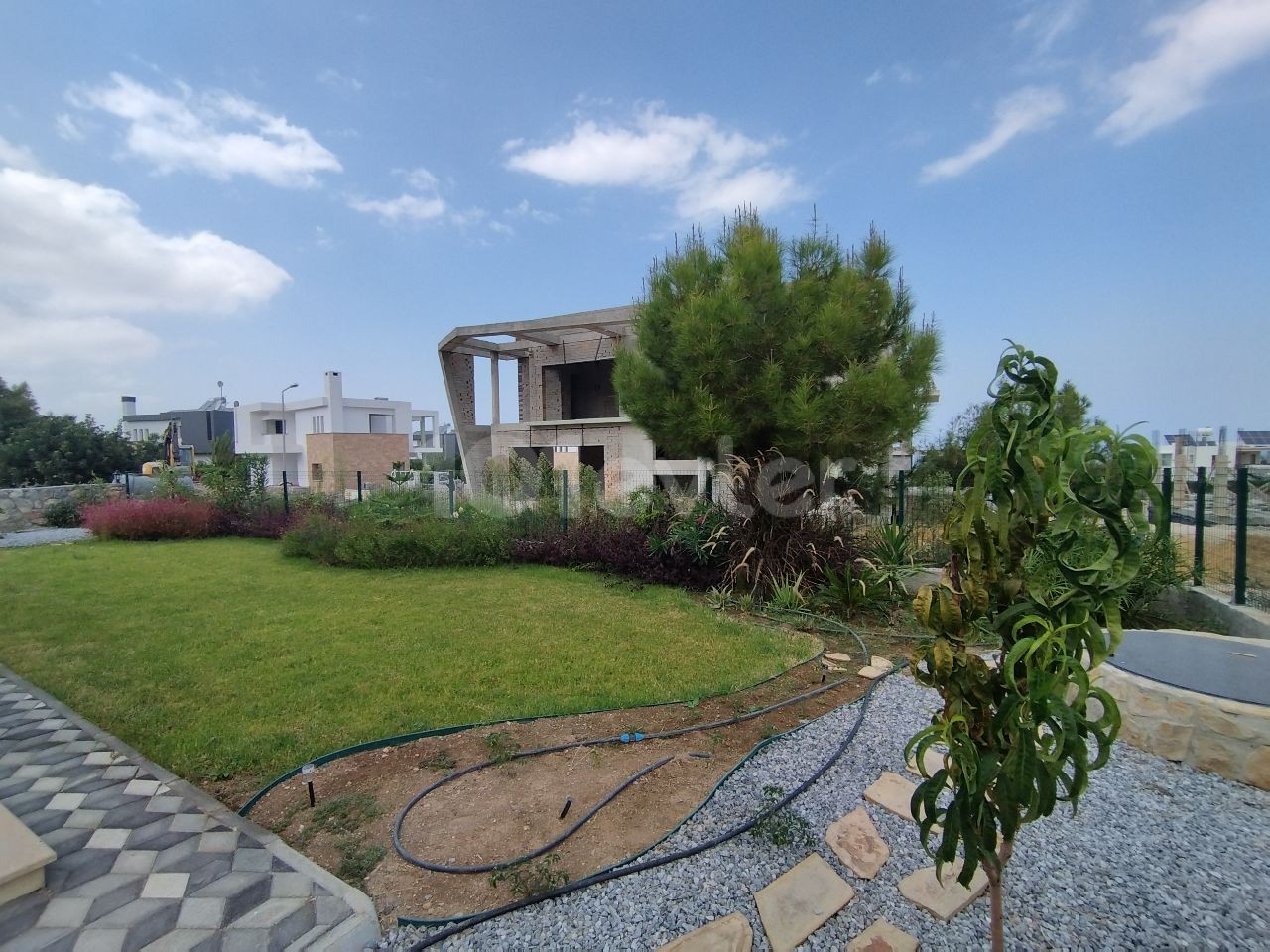 Kyrenia Çatalköy 4 + 1 Villa for Sale with Magnificent Architecture ** 