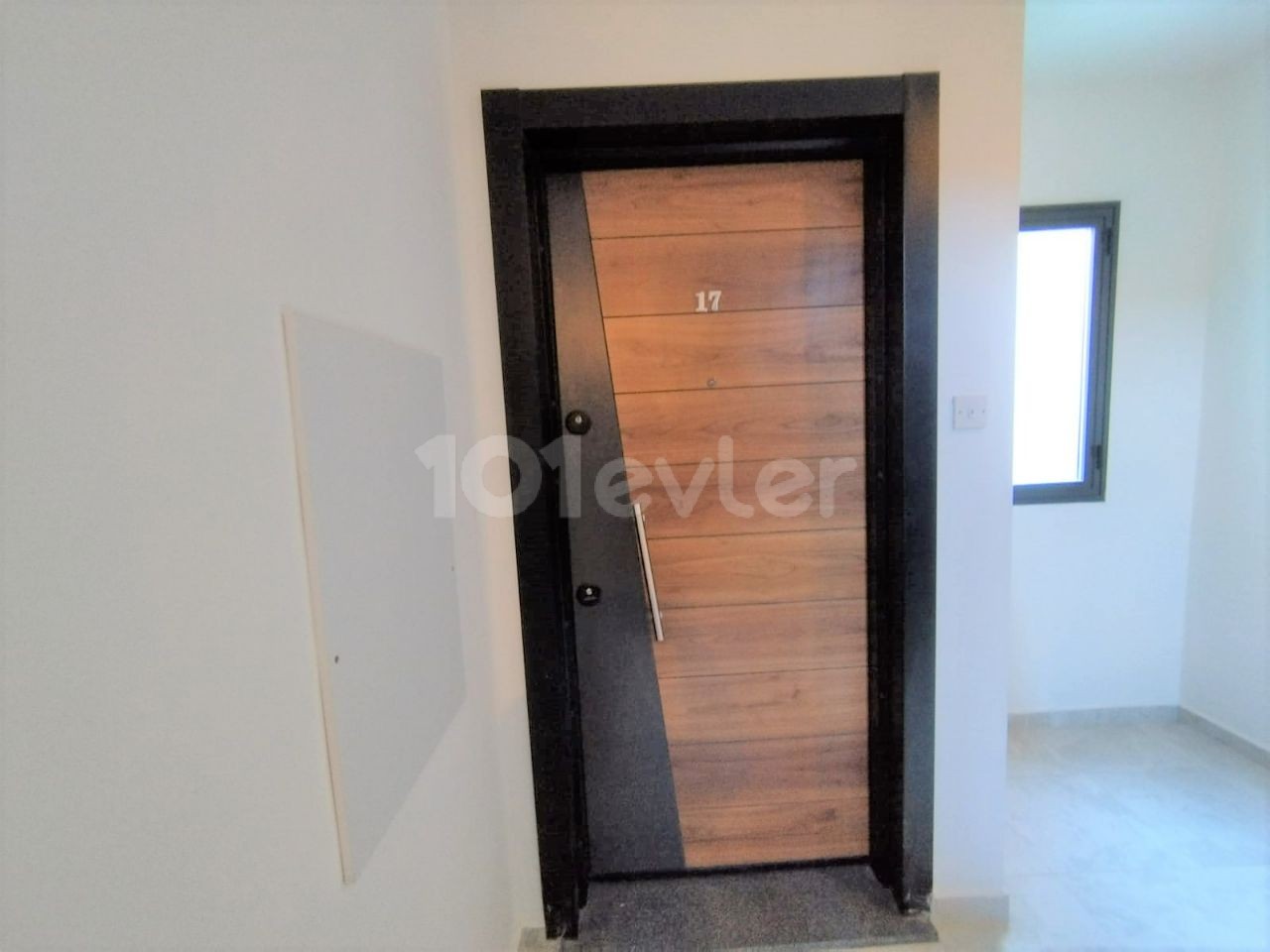 Flat To Rent in Alsancak, Kyrenia