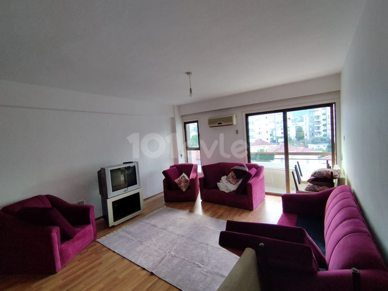 GİRNE MERKEZDE KİRALIK  3+1 DAİRE