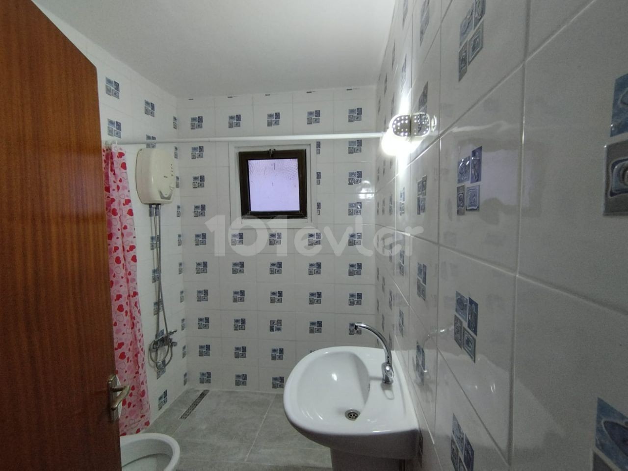 Flat To Rent in Girne Merkez, Kyrenia