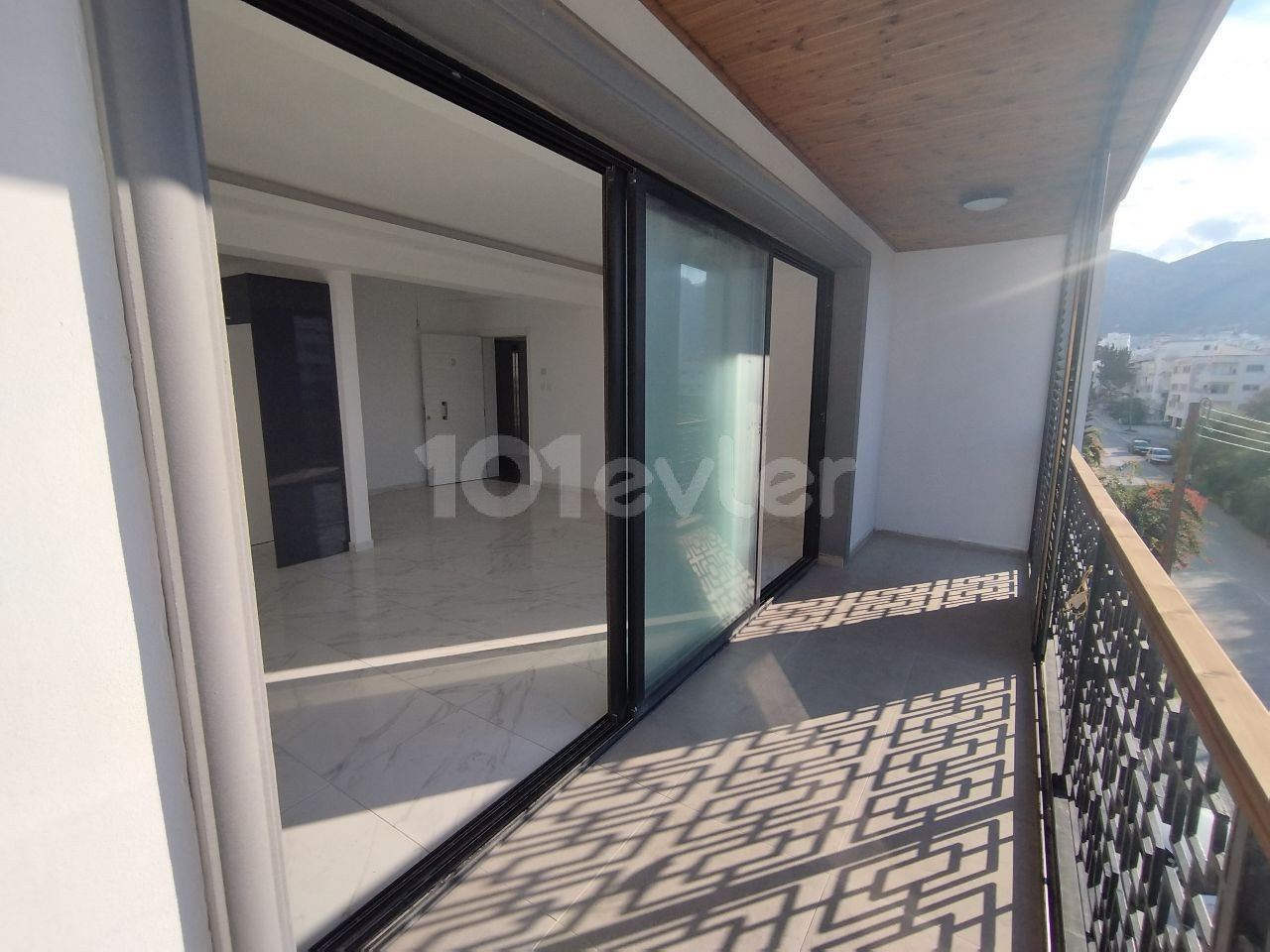 Flat For Sale in Girne Merkez, Kyrenia