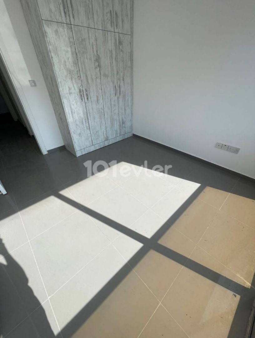 Girne Zeytinlik 140m2 Geniş Satılık 3+2 Evler