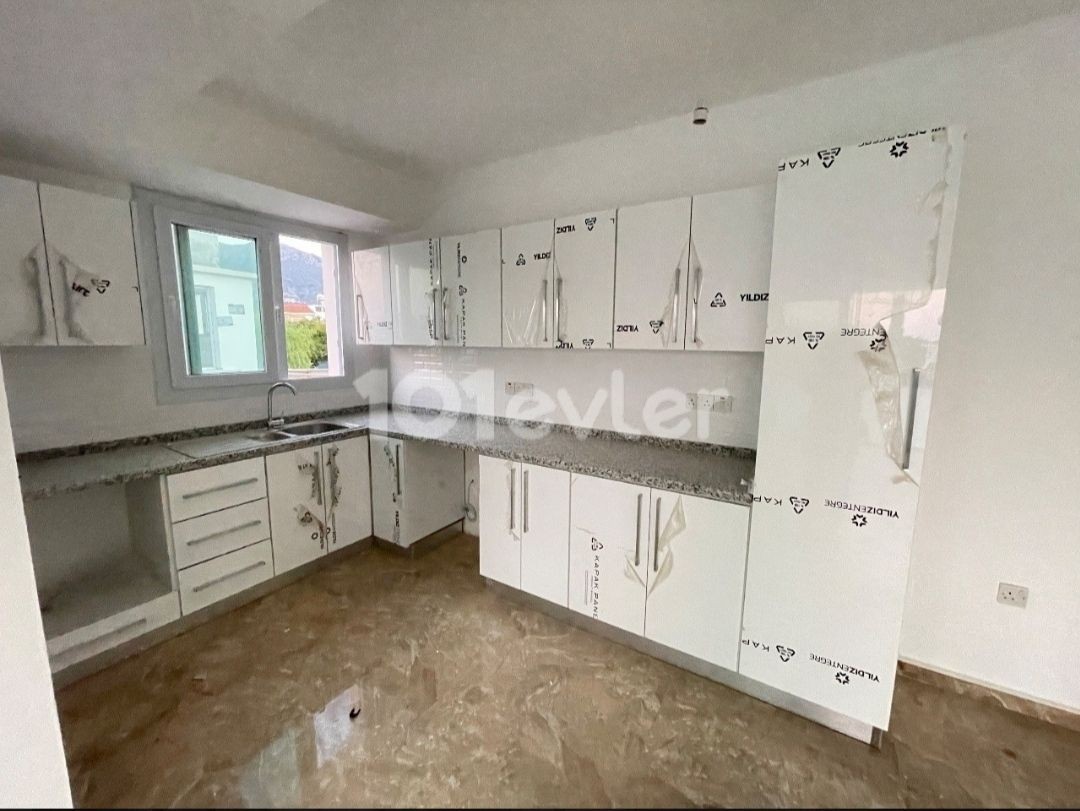 Flat For Sale in Alsancak, Kyrenia