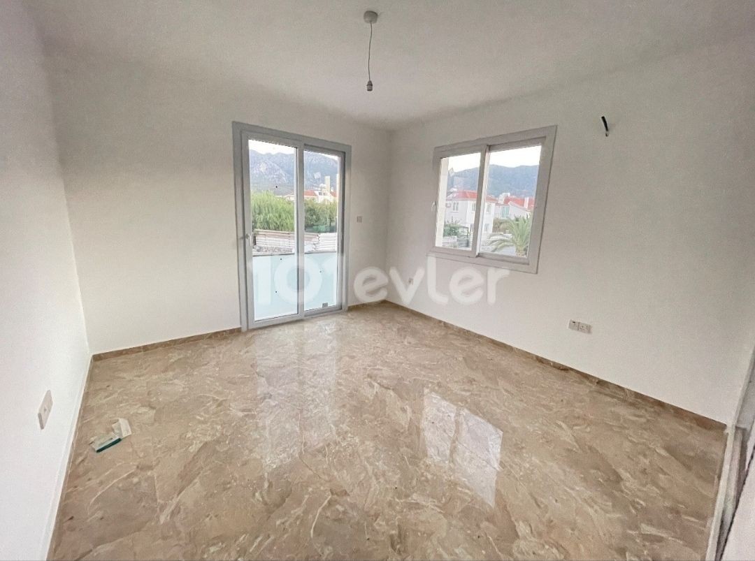 Flat For Sale in Alsancak, Kyrenia