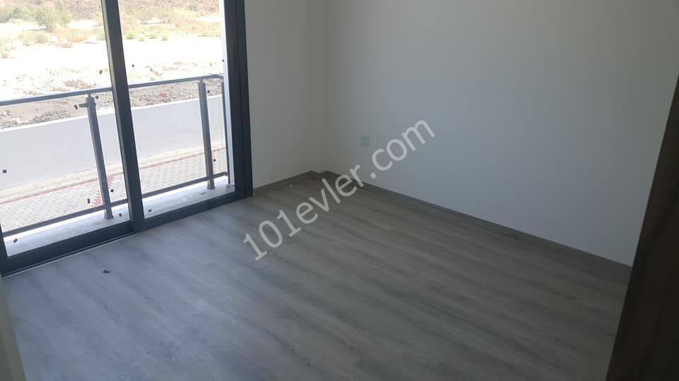 Dereboyu'nda şıklığı ve kalitesi ile dikkat çeken 2+1 ve 2+1 penthouse daireler.