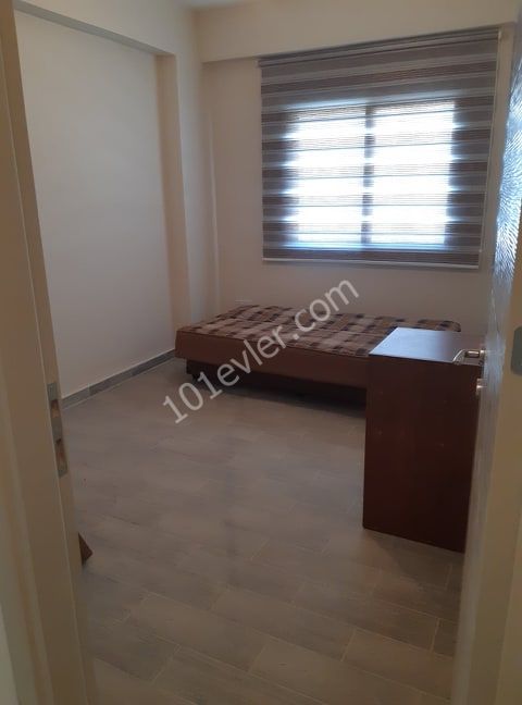 Yenikent'te duraklara yakın full esyalı kiralık 2+1 daire 