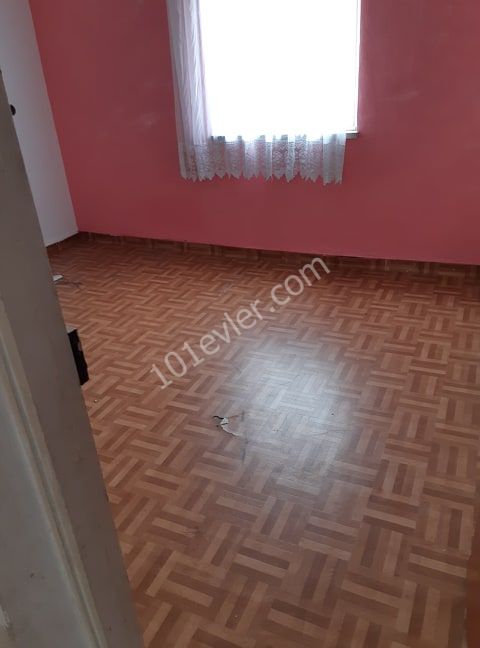 Flat For Sale in Göçmenköy, Nicosia