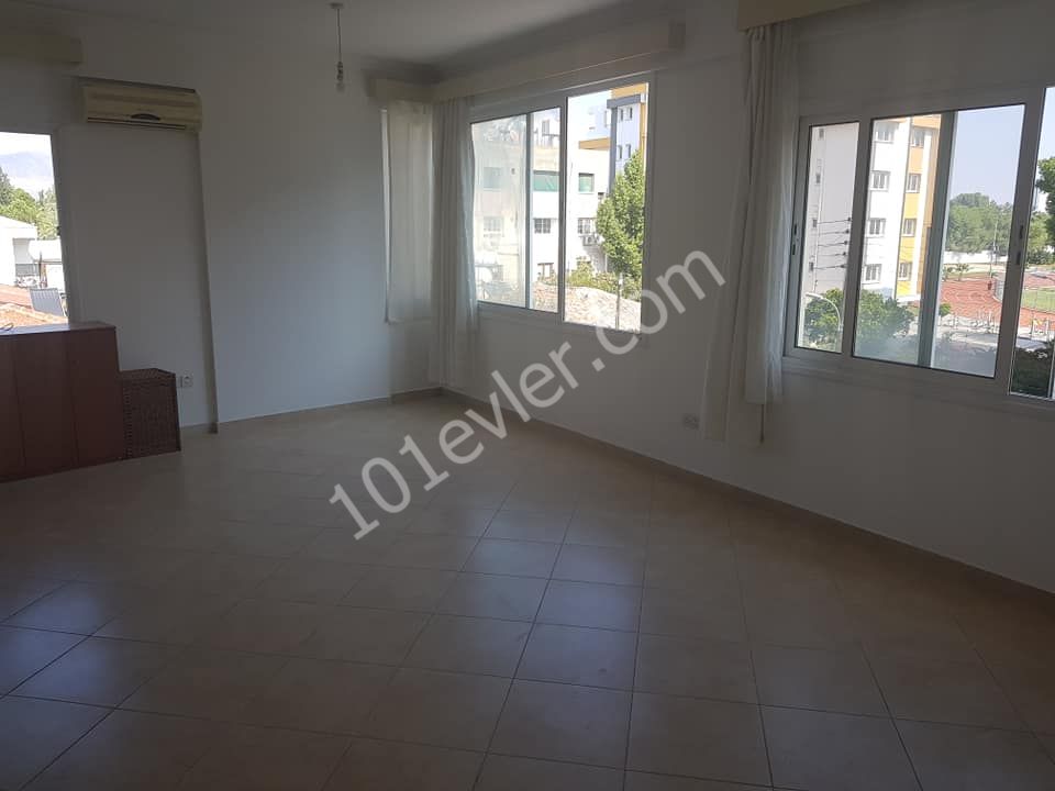 Flat For Sale in Yenişehir, Nicosia