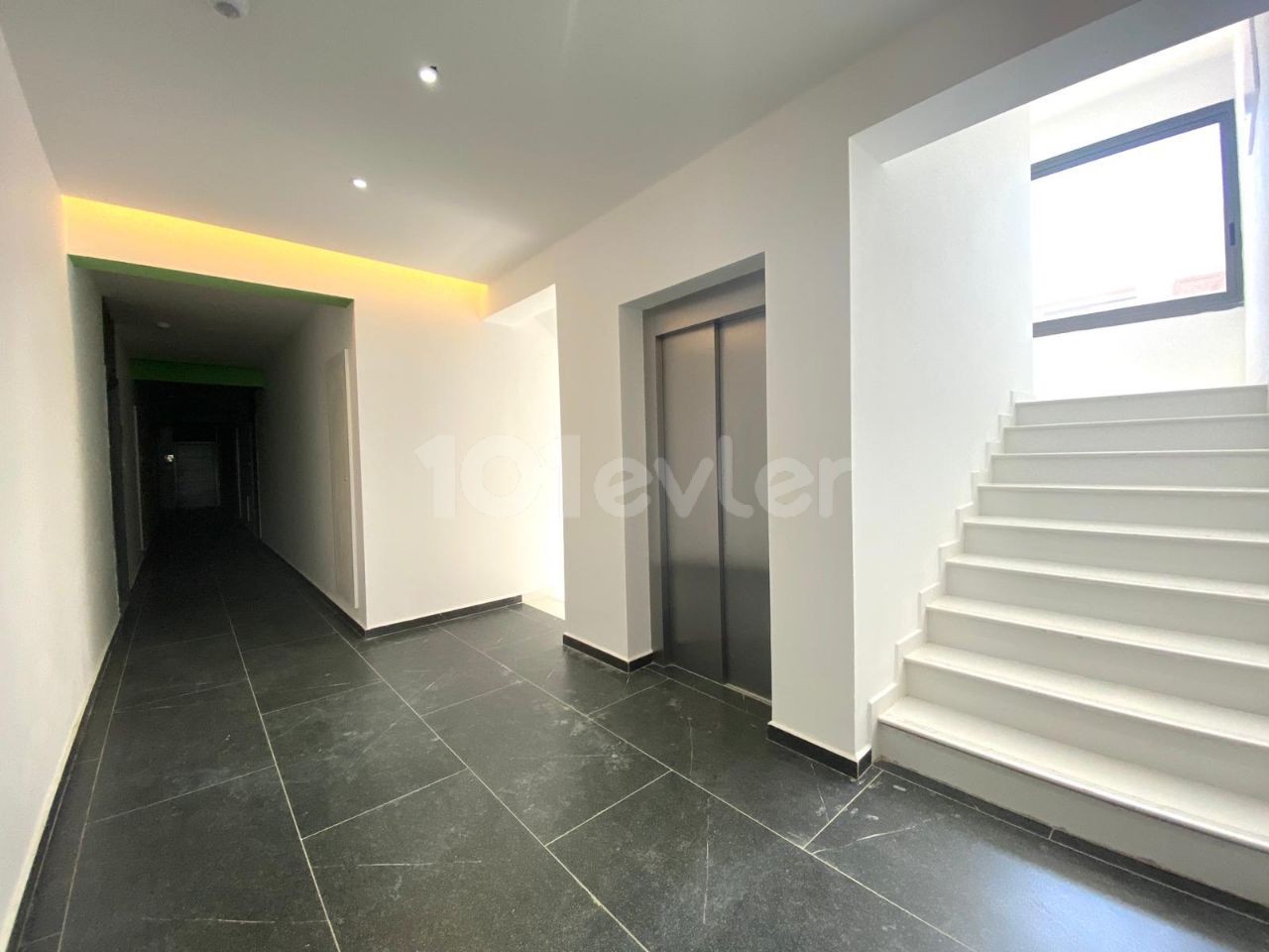 2 + 1 Apartment with elevator, Turkish cob on a secure site in Hamitkoy. ** 