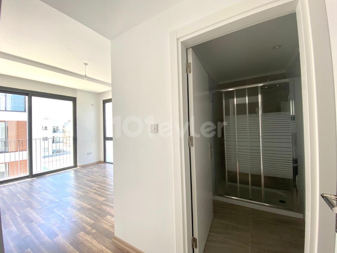 2 + 1 Apartment with elevator, Turkish cob on a secure site in Hamitkoy. ** 