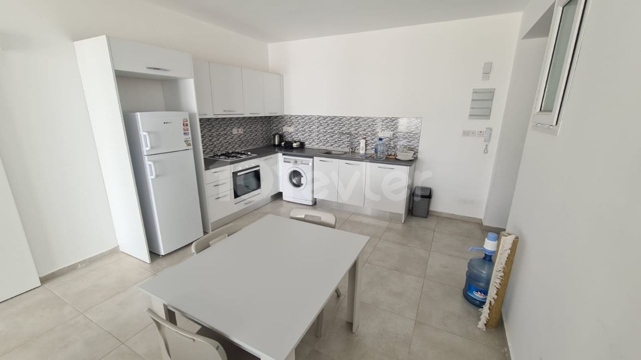 2+1 fully furnished flat in the center of Göçmenköy.