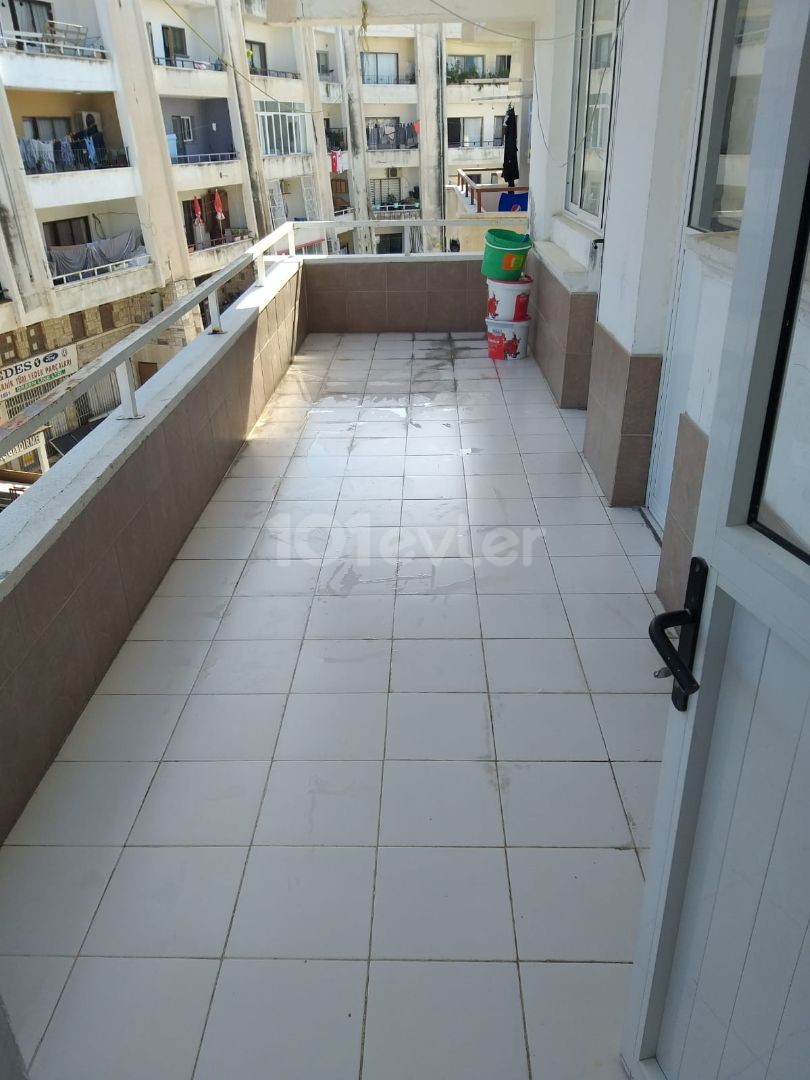 2+1 Flat for sale in Kyrenia