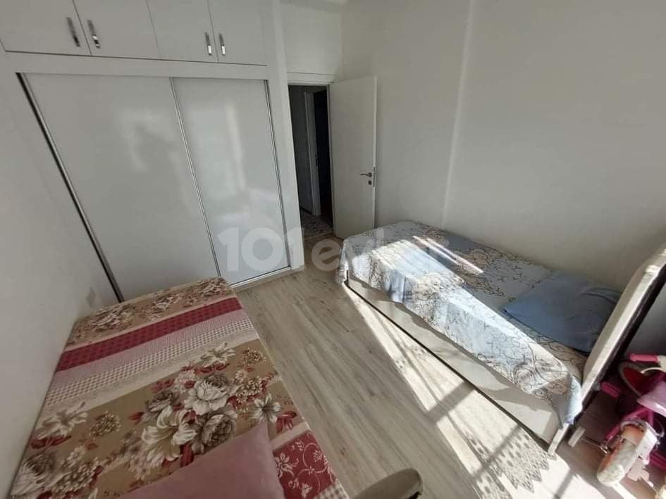 Very clean 2+1 apartment with Turkish cob in K. Kaymakli. 