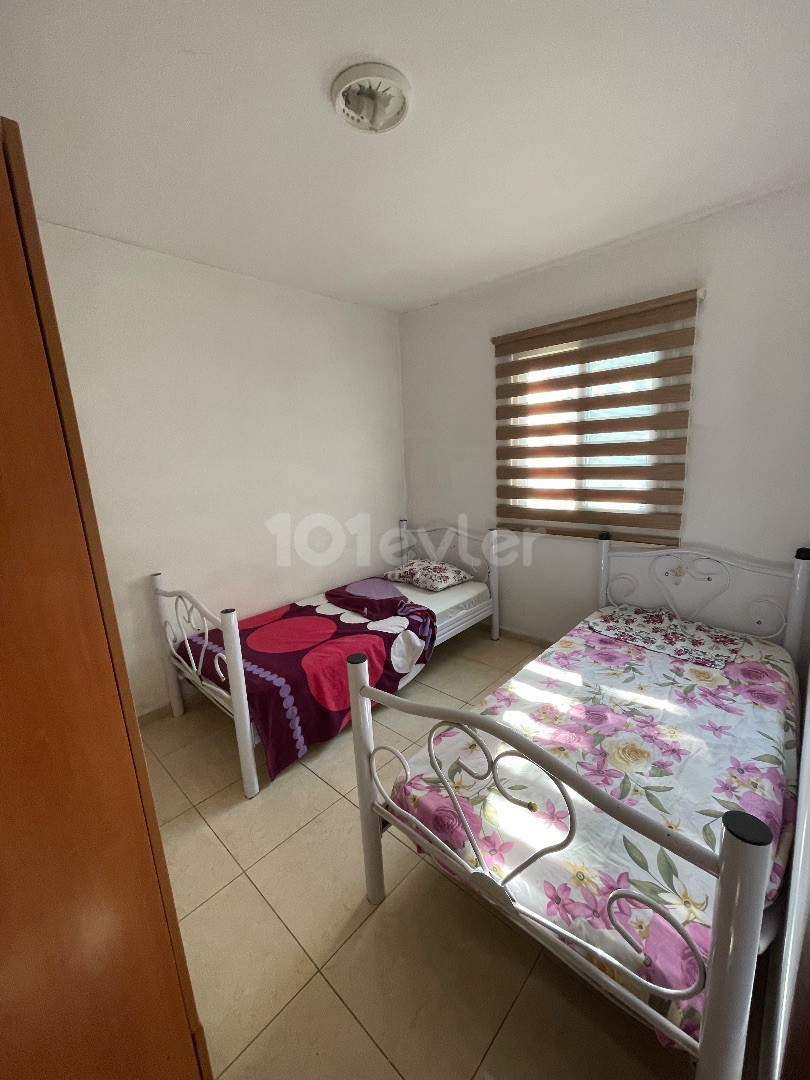 2 + 1 FLAT FOR RENT IN THE CENTER OF LEFKE FROM THE BUS STOP