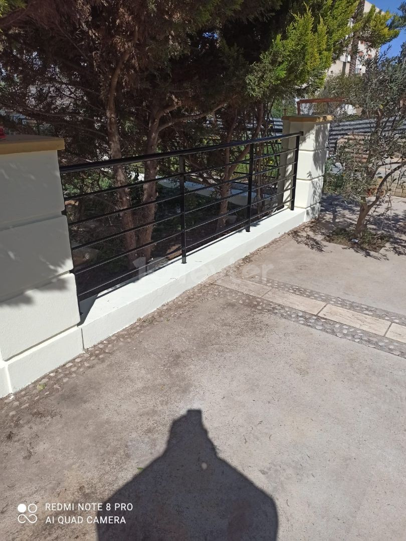 DUBLEX 3 + 1 VILLA MIT GARTEN IN HAMİTKOY