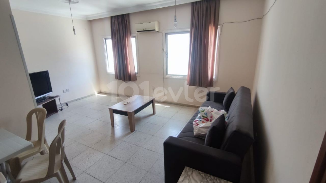 3+1 apartment with Turkish cob at the entrance of Gonyeli. 