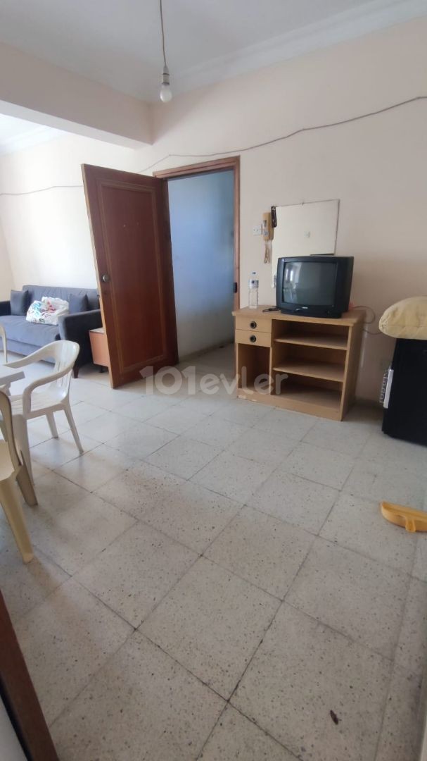 3+1 apartment with Turkish cob at the entrance of Gonyeli. 