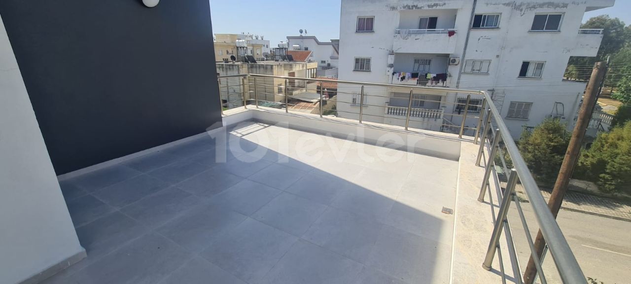 2+1 FULLY FURNISHED LUXURIOUS PENTHOUSE FOR SALE, WITH VAT AND TRANSFORMER PAID, IN CENTRAL LOCATION IN NICOSIA GÖNYELİ