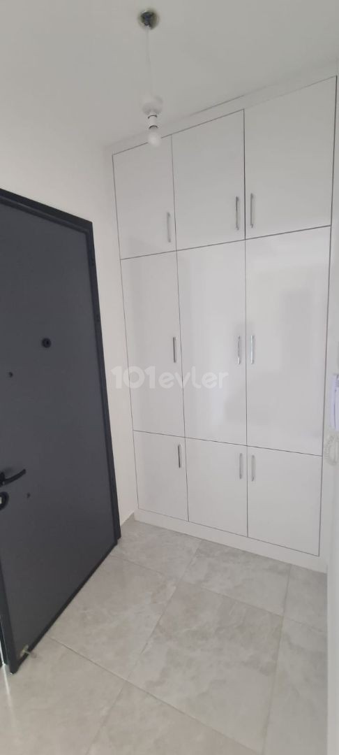 LEFKOŞA GÖNYELİDE MERKEZİ KONUMDA  2+1 FULL EŞYALI KDV VE TRAFOSU ÖDENMİŞ SATILIK LÜKS PENTHOUSE