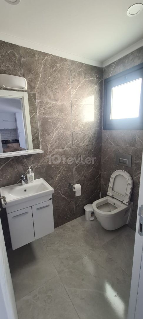 LEFKOŞA GÖNYELİDE MERKEZİ KONUMDA  2+1 FULL EŞYALI KDV VE TRAFOSU ÖDENMİŞ SATILIK LÜKS PENTHOUSE