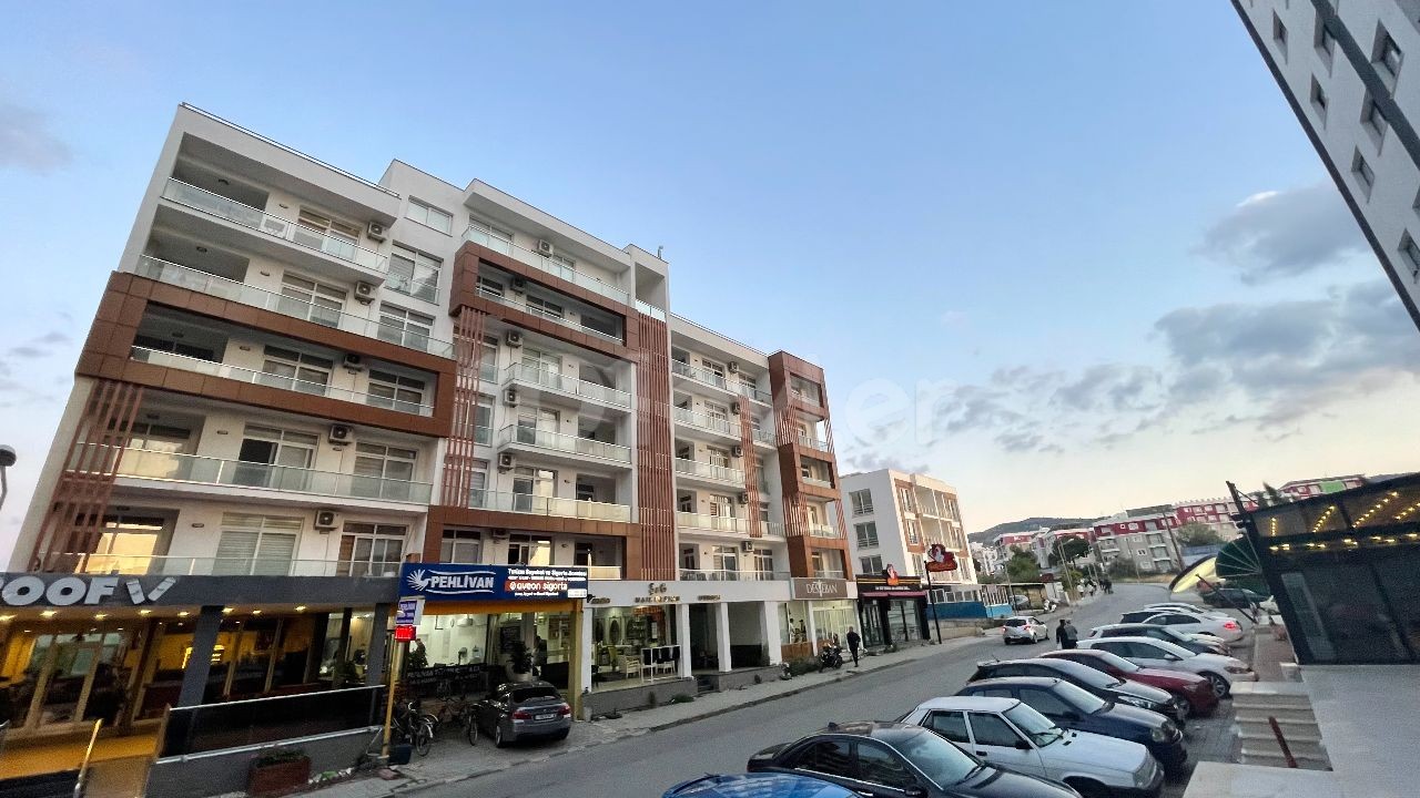 2+1 FLATS FOR SALE WITH COMMON POOL IN LEFKE / GEMİKONAĞI CENTER, FOR LIVING AND INVESTMENT