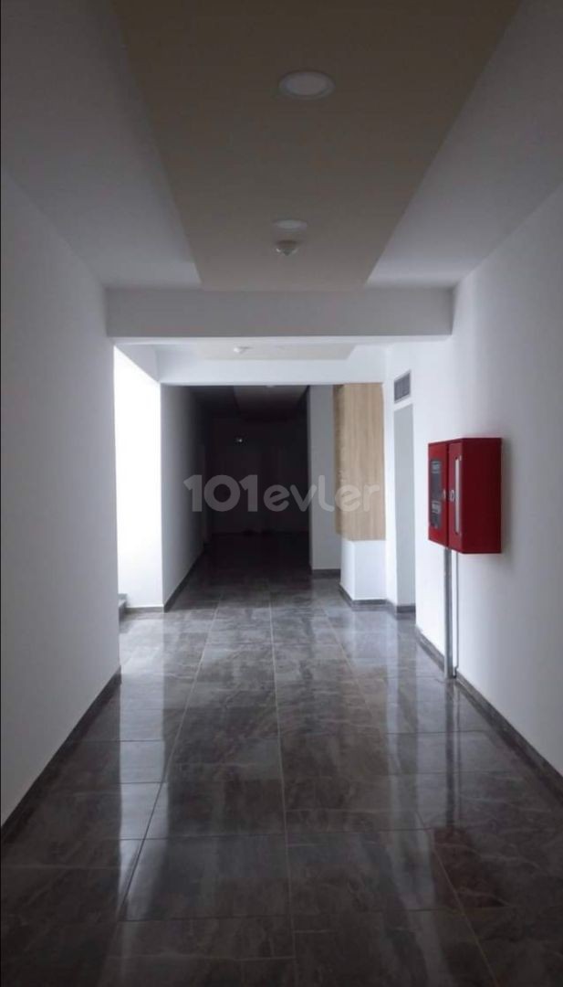 2+1 FLATS FOR SALE WITH COMMON POOL IN LEFKE / GEMİKONAĞI CENTER, FOR LIVING AND INVESTMENT