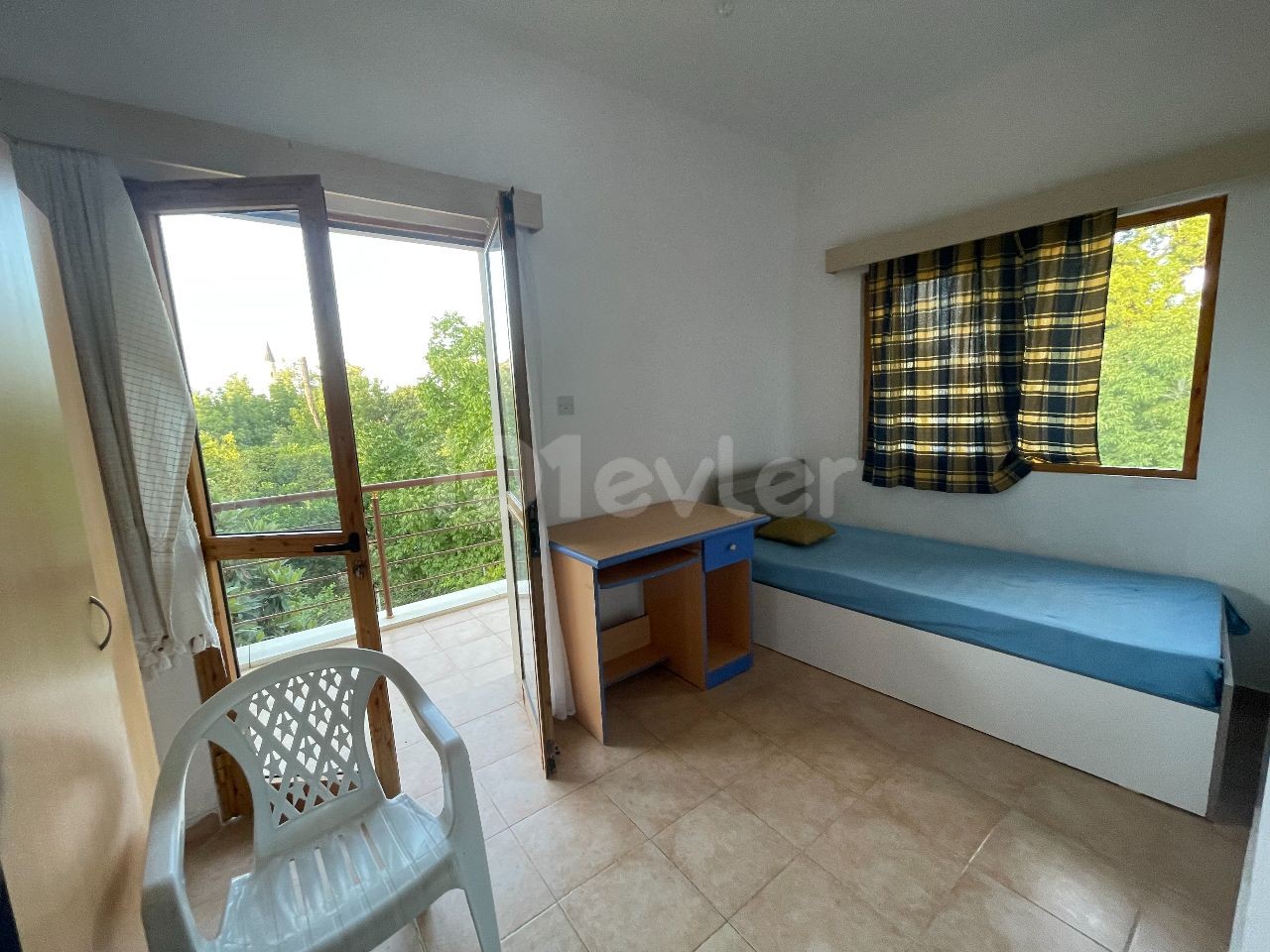 3+1 FLAT FOR RENT IN LEFKE CENTER WITHIN WALKING DISTANCE TO BUS STATIONS AND SEH NAZIM 