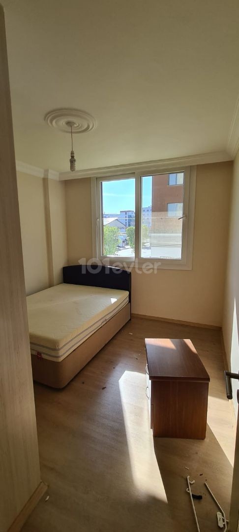 A 140m2 3+1 flat with Turkish titles, opposite the Kolan Hospital in Gonyeli.