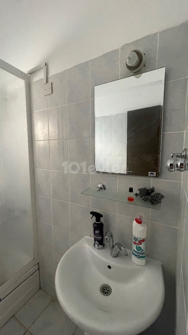 Gemikonağında Lefke Avrupa Üniversitesine Yürüme Mesafesinde 2 + 1 Full Eşyalı Kiralık Daire 