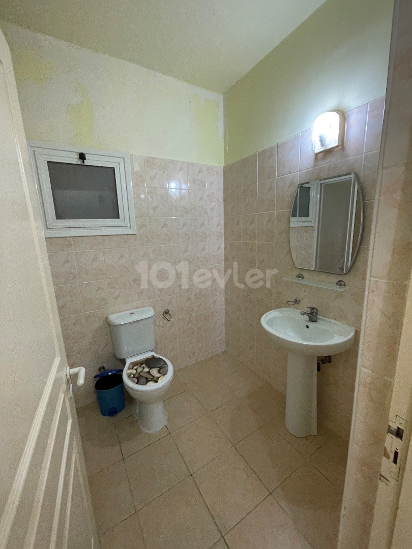 2 + 1 FLAT FOR RENT BY THE EUROPEAN UNIVERSITY OF LEFKE