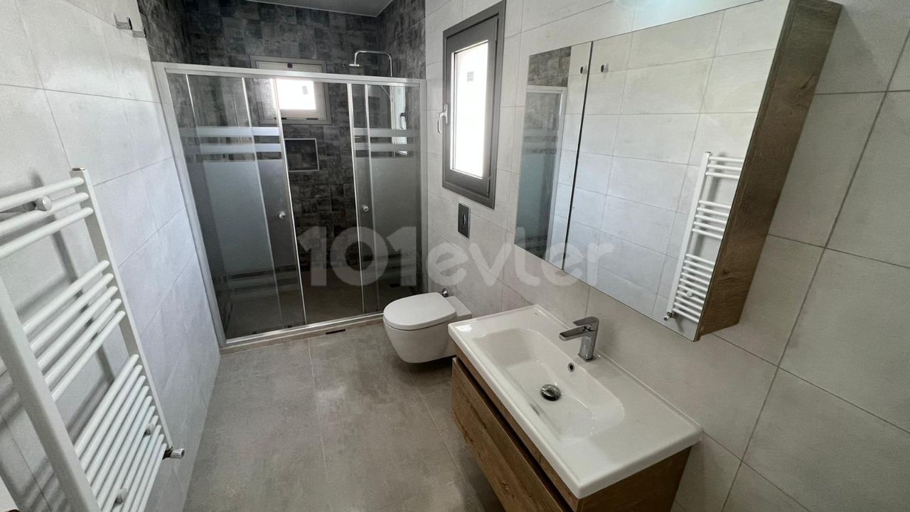 Villa Zum Verkauf In Kyrenia Alsancak **  ** 