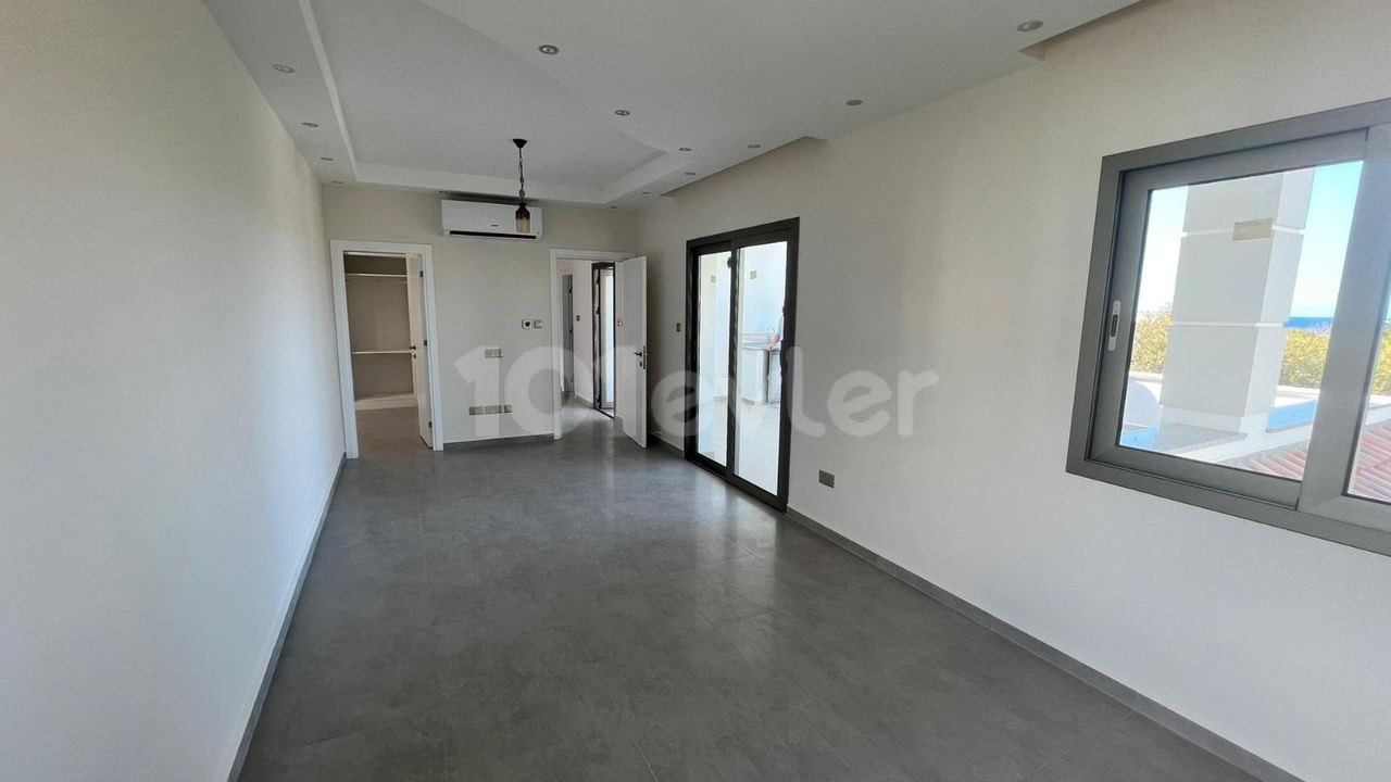 Villa Zum Verkauf In Kyrenia Alsancak **  ** 