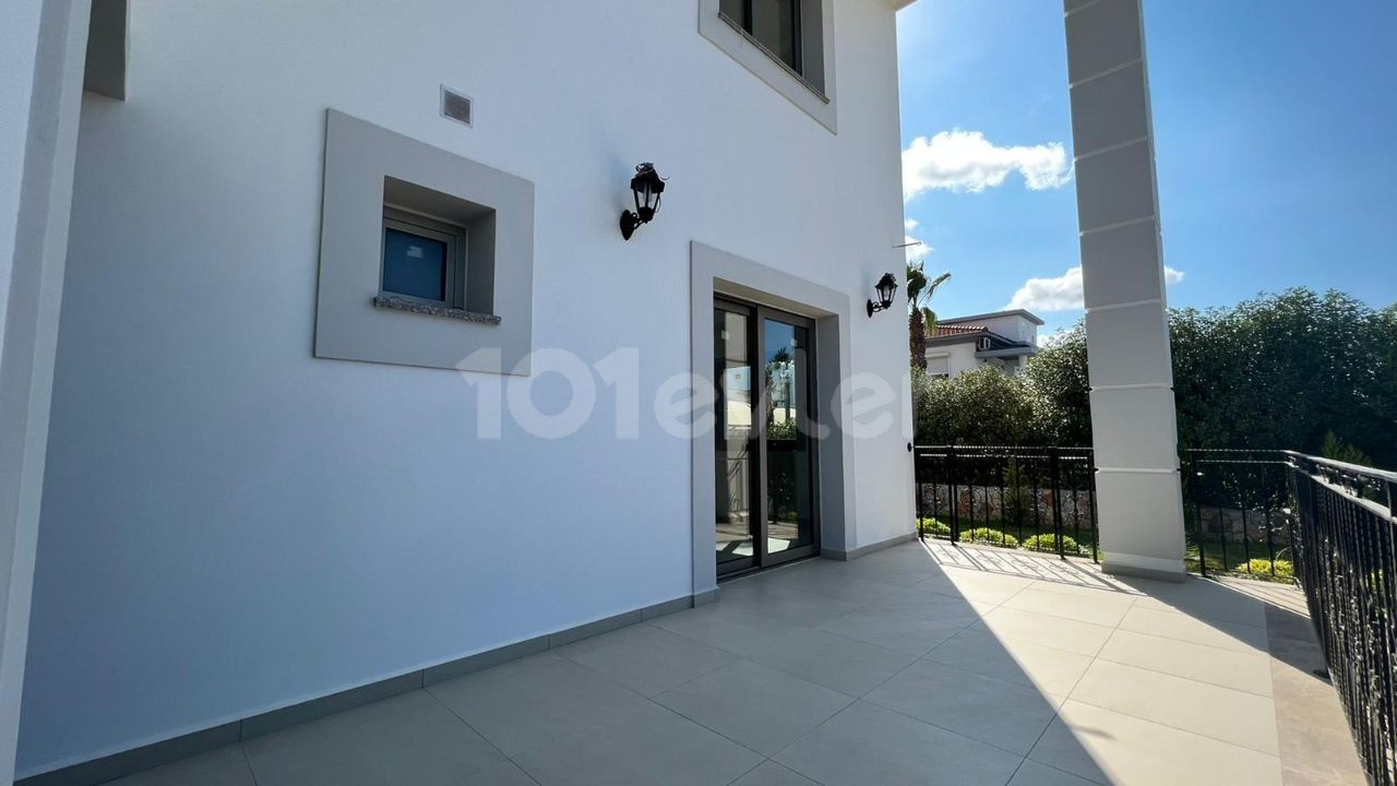 Villa Zum Verkauf In Kyrenia Alsancak **  ** 