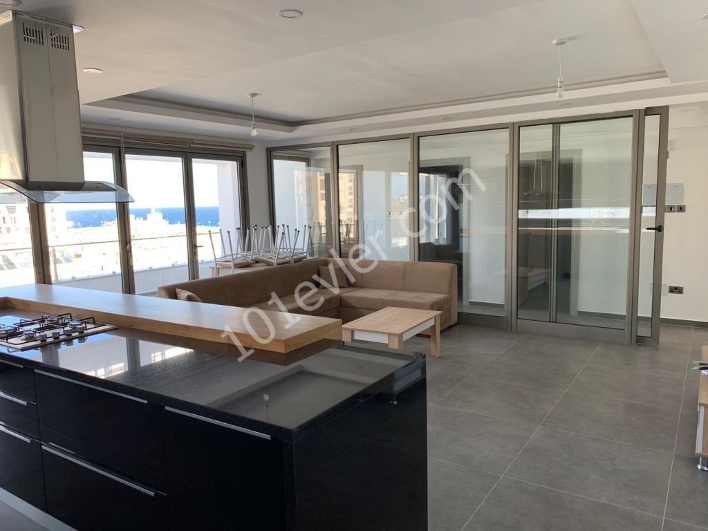 3 yatak odalı lüks Penthouse Satılık Girne KKTC