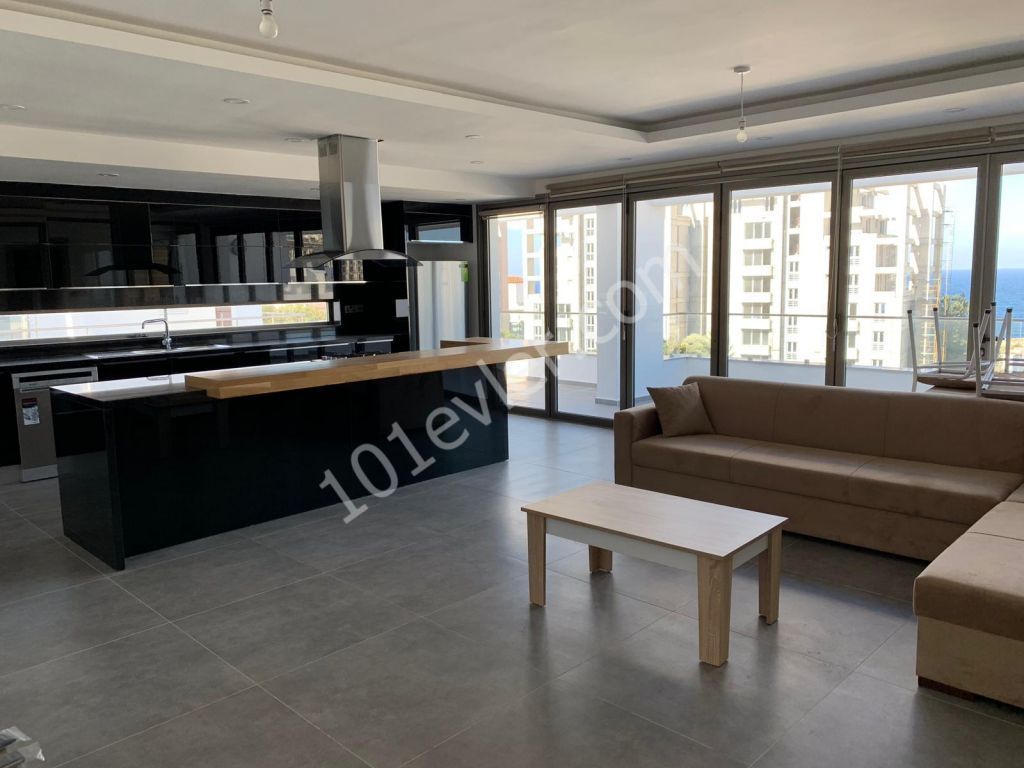 3 yatak odalı lüks Penthouse Satılık Girne KKTC