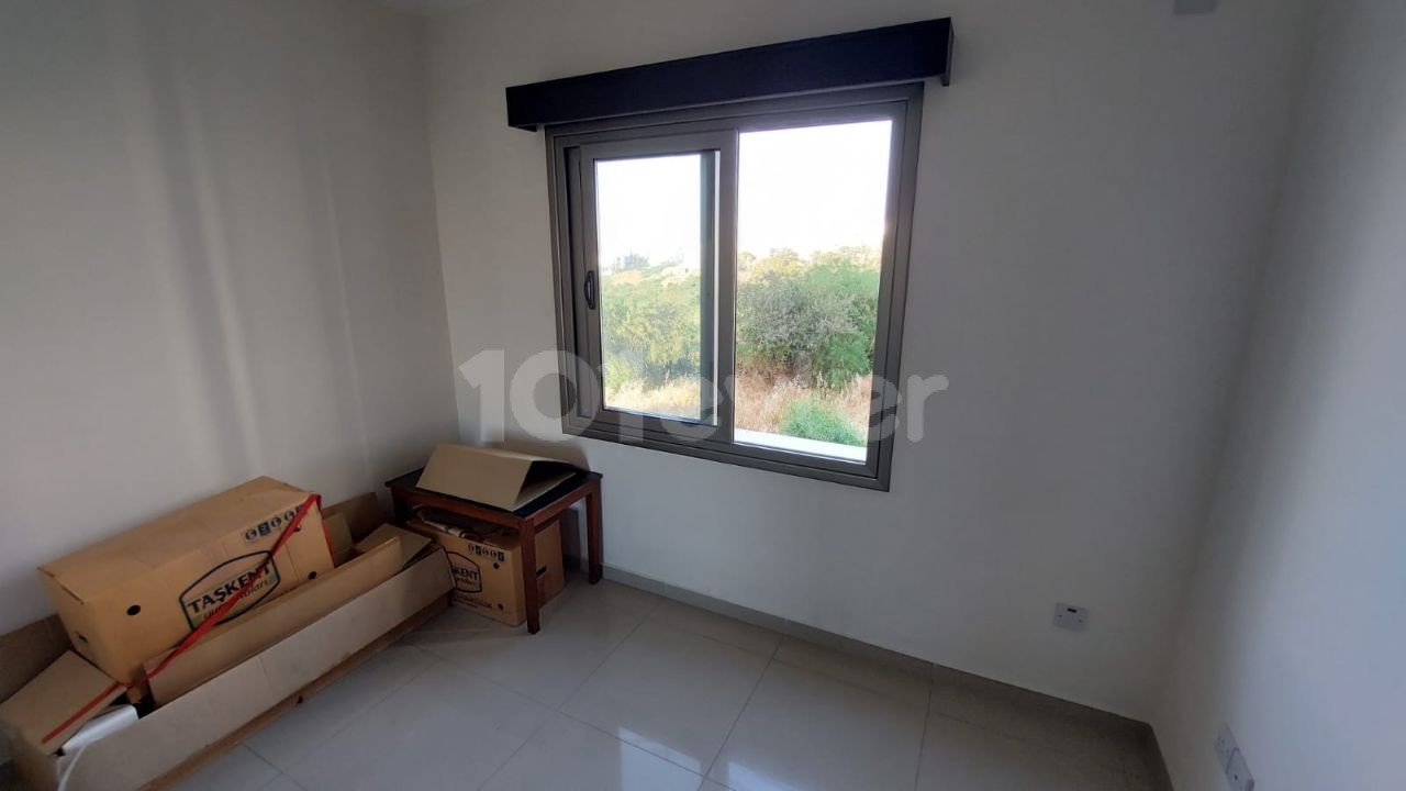 Aşağı Kyrenia 3 + 1 en suite apartment ** 