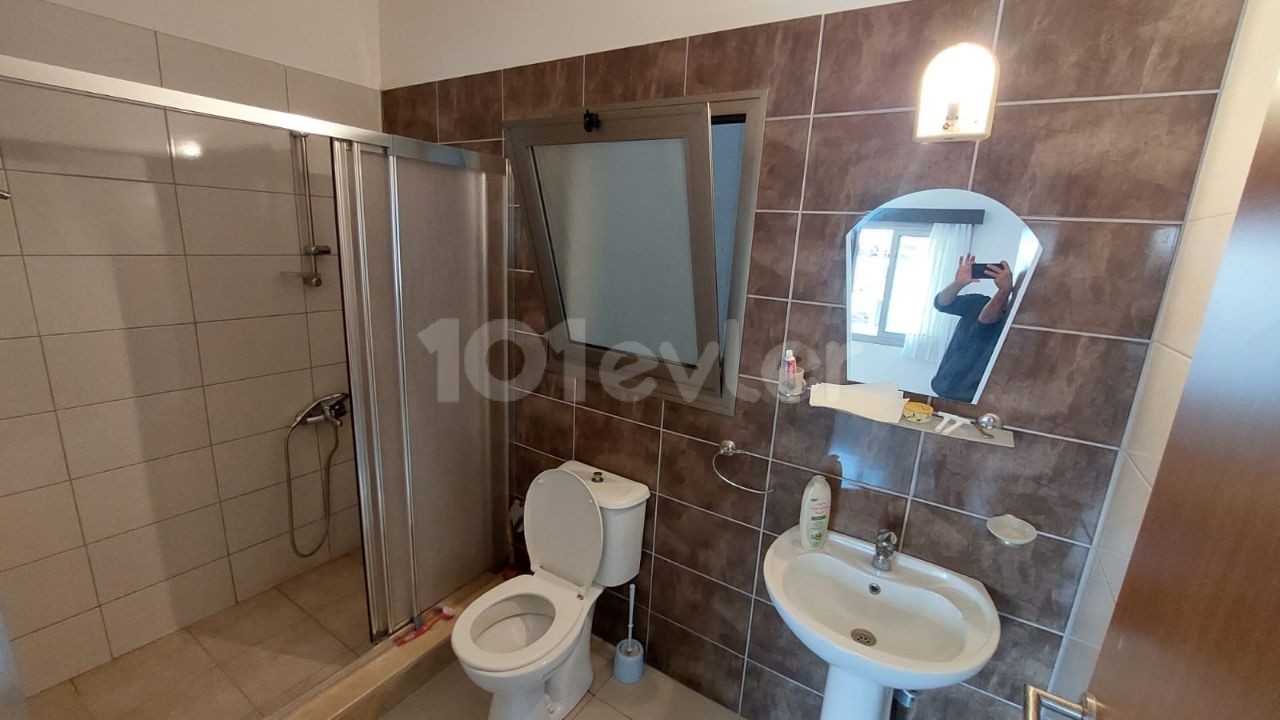 Aşağı Kyrenia 3 + 1 en suite apartment ** 