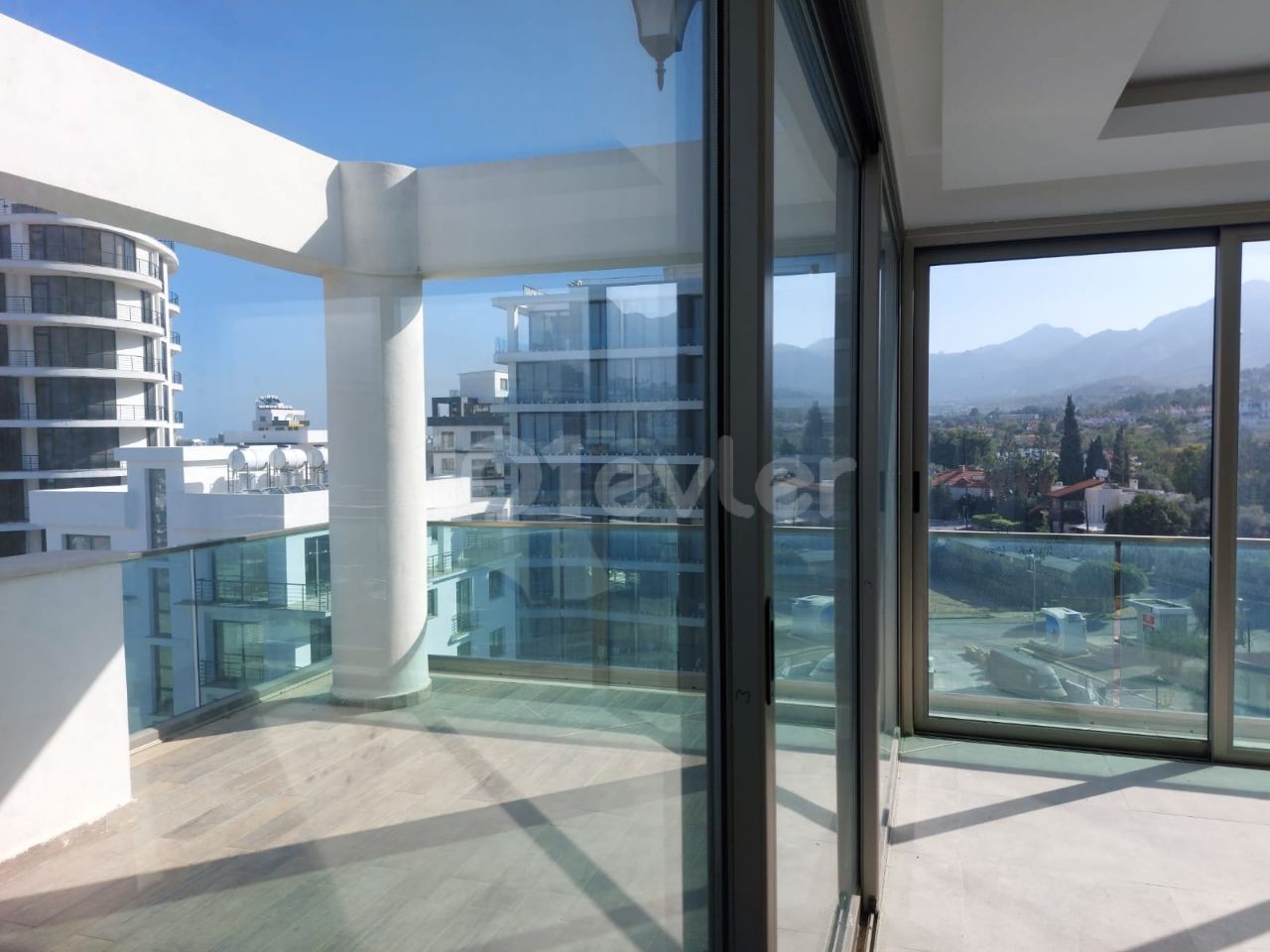 3+1 PENTHOUSE IM ZENTRUM VON KYRENIA ZU VERKAUFEN **  ** 