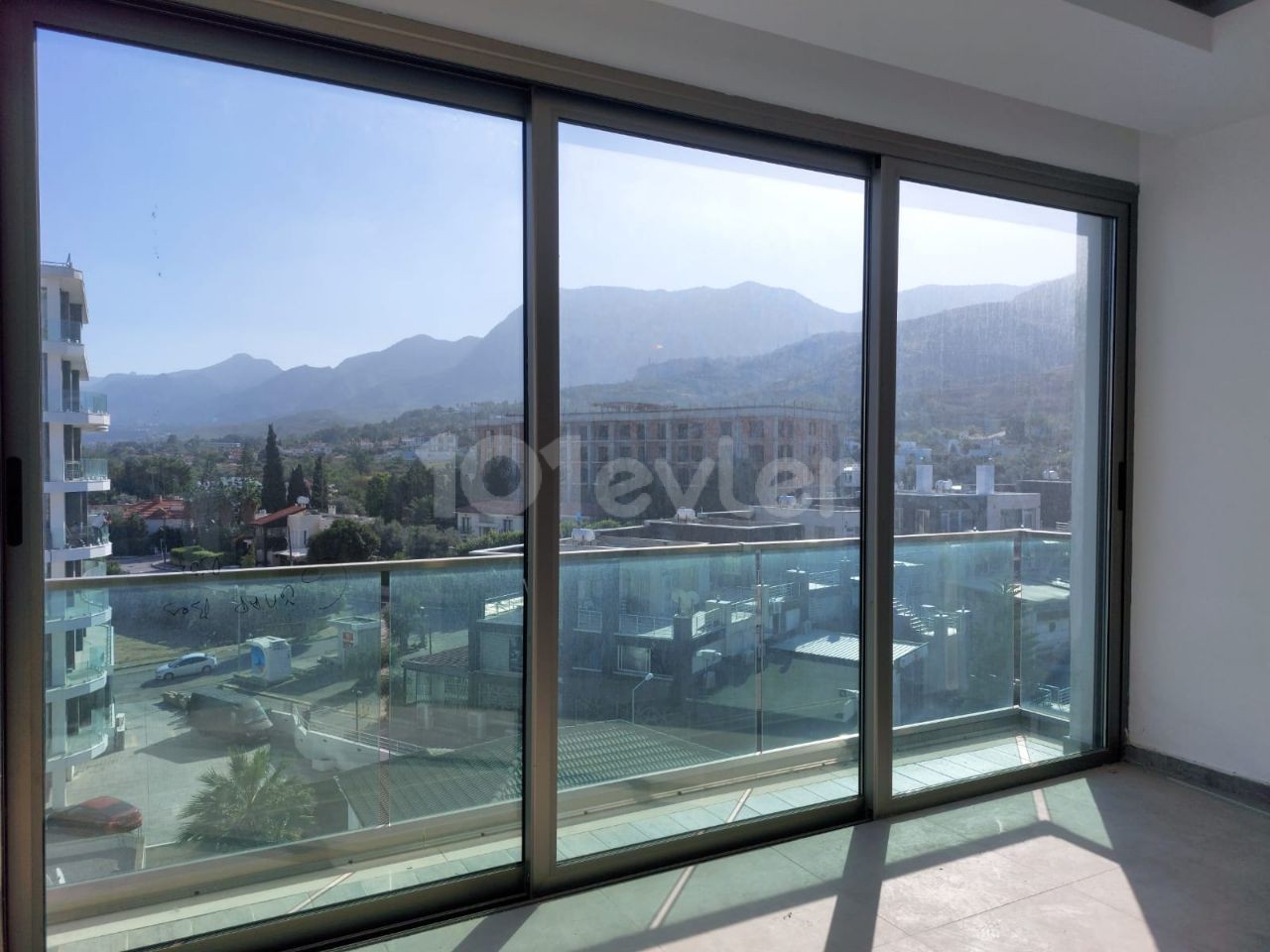 3+1 PENTHOUSE IM ZENTRUM VON KYRENIA ZU VERKAUFEN **  ** 