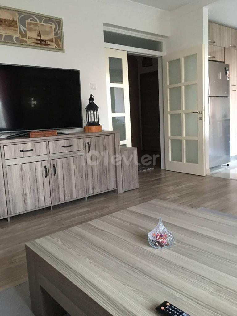 GİRNE MERKEZ'DE SATILIK 3+1 FULL EŞYALI LÜKS DAİRE 