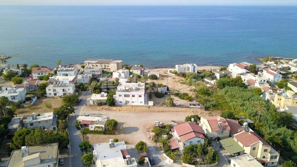 GRUNDSTÜCK ZUM VERKAUF IN KYRENIA CHATALKÖY ZU FUß VOM MEER ENTFERNT ** 