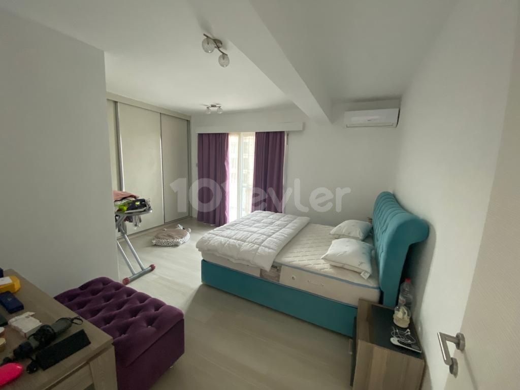 GİRNE MERKEZDE YENİ LİMAN BÖLGESİNDE SATILIK 2+1 PENTHOUSE