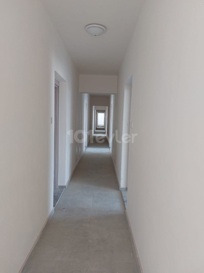 Flat For Sale in Karaoğlanoğlu, Kyrenia