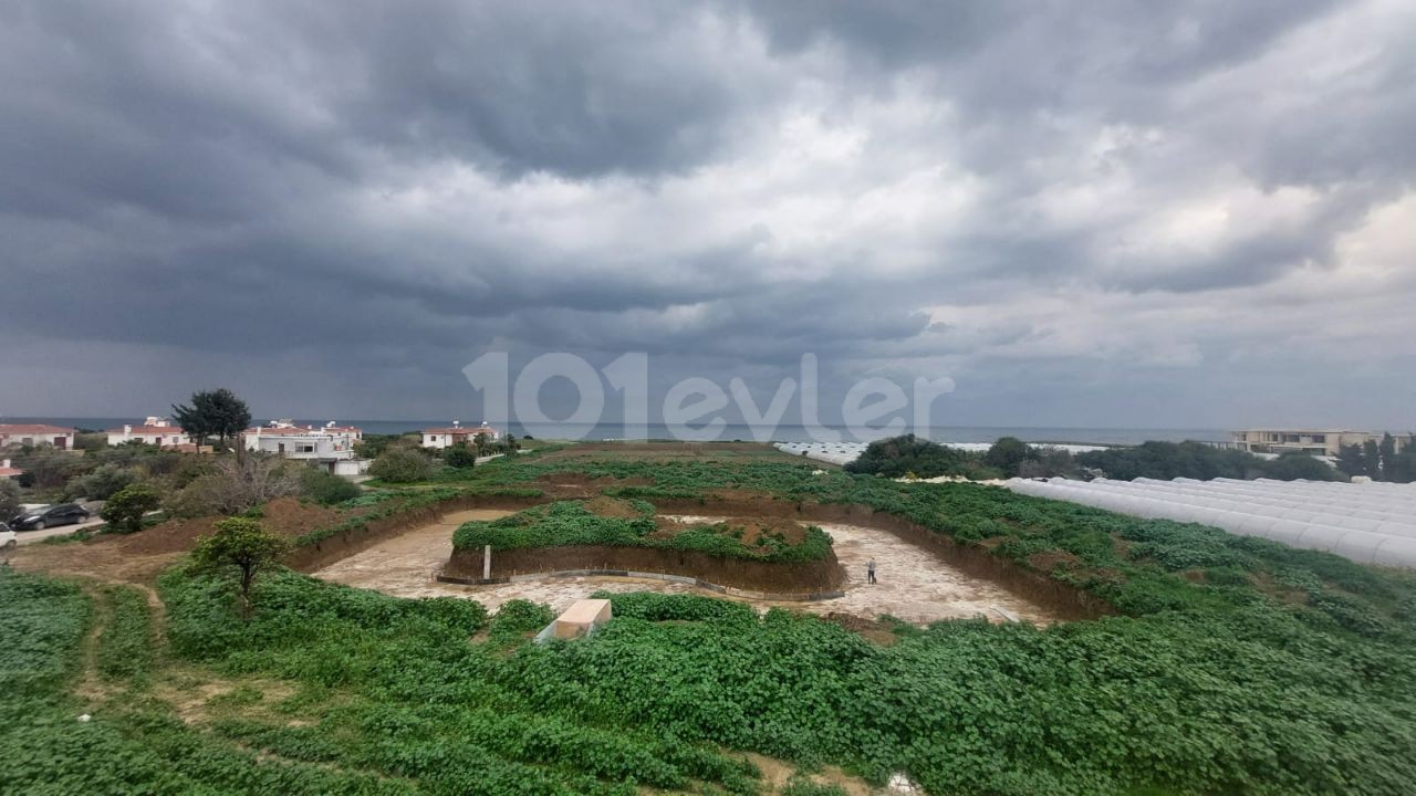 GELEGENHEIT EINER MEERVILLA UND WOHNUNG ZUM VERKAUF IN LAPTA, KYRENIA