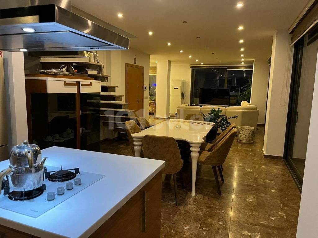 GİRNE MERKEZDE GÜNLÜK KİRALIK PENTHOUSE PARTY EVİ