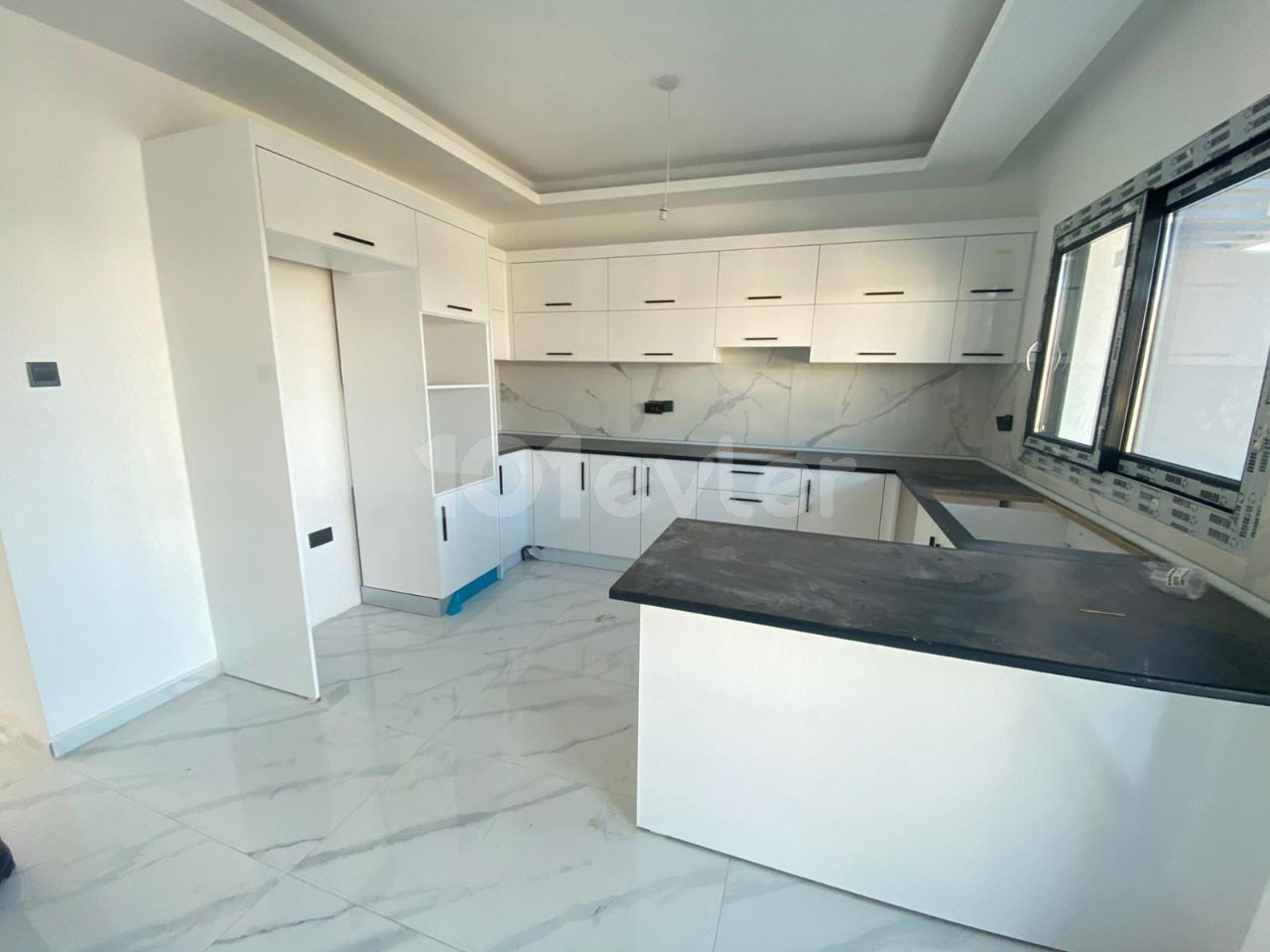 Flat For Sale in Alsancak, Kyrenia